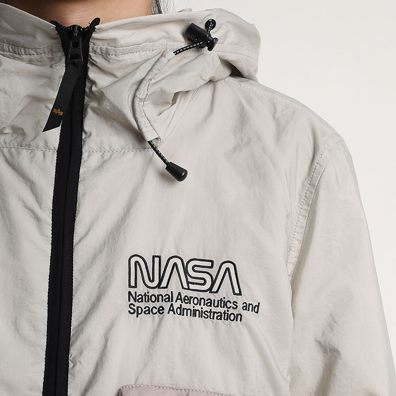 мужская серая куртка Alpha Industries Gradient NASA Windbreaker EJG53000C1-mn grdnt - цена, описание, фото 4